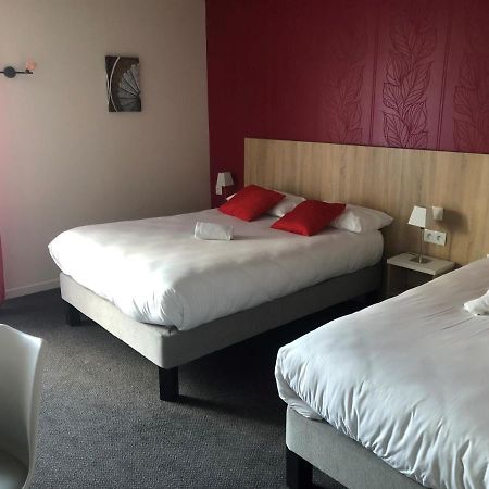Logis Hostellerie Du Cheval Blanc Sainte Maure de Touraine Bagian luar foto