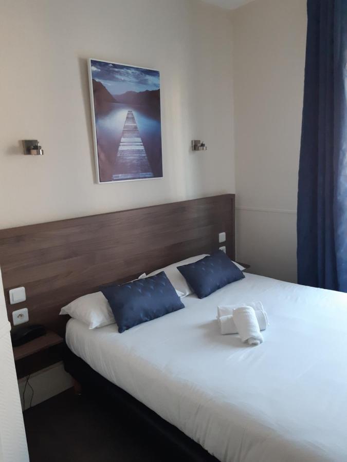 Logis Hostellerie Du Cheval Blanc Sainte Maure de Touraine Bagian luar foto