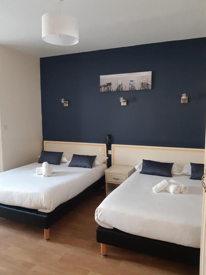 Logis Hostellerie Du Cheval Blanc Sainte Maure de Touraine Bagian luar foto