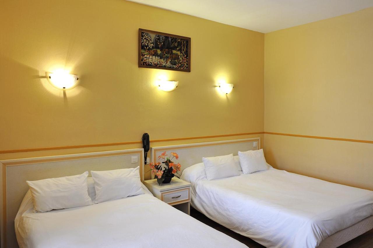Logis Hostellerie Du Cheval Blanc Sainte Maure de Touraine Bagian luar foto
