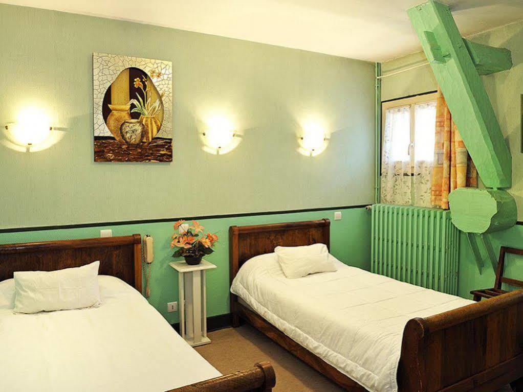 Logis Hostellerie Du Cheval Blanc Sainte Maure de Touraine Bagian luar foto