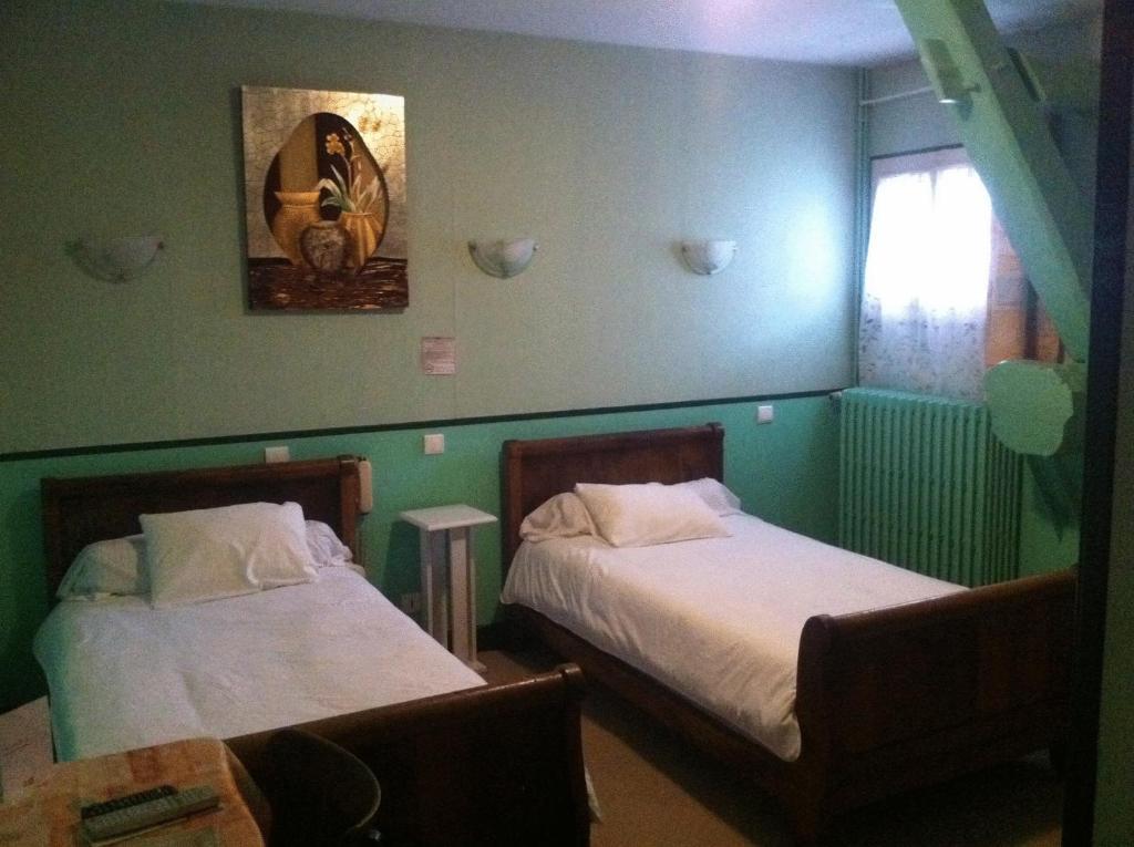 Logis Hostellerie Du Cheval Blanc Sainte Maure de Touraine Ruang foto